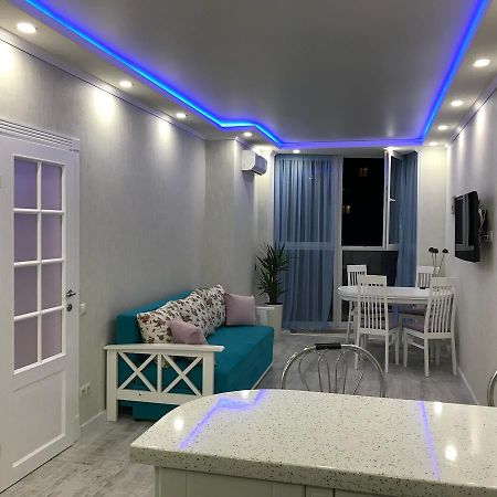 Luxe Apartment On Drahomanova Kiev Exteriör bild