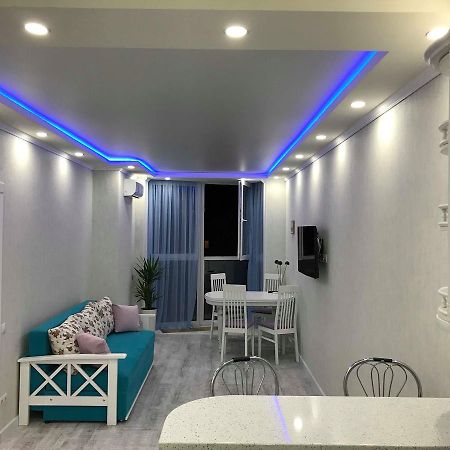 Luxe Apartment On Drahomanova Kiev Exteriör bild