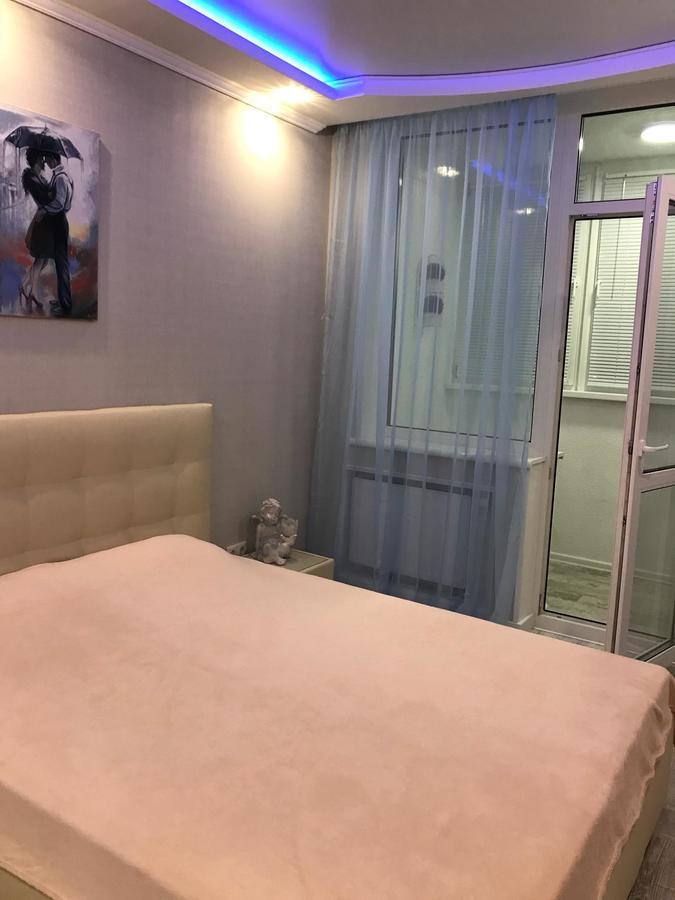 Luxe Apartment On Drahomanova Kiev Exteriör bild