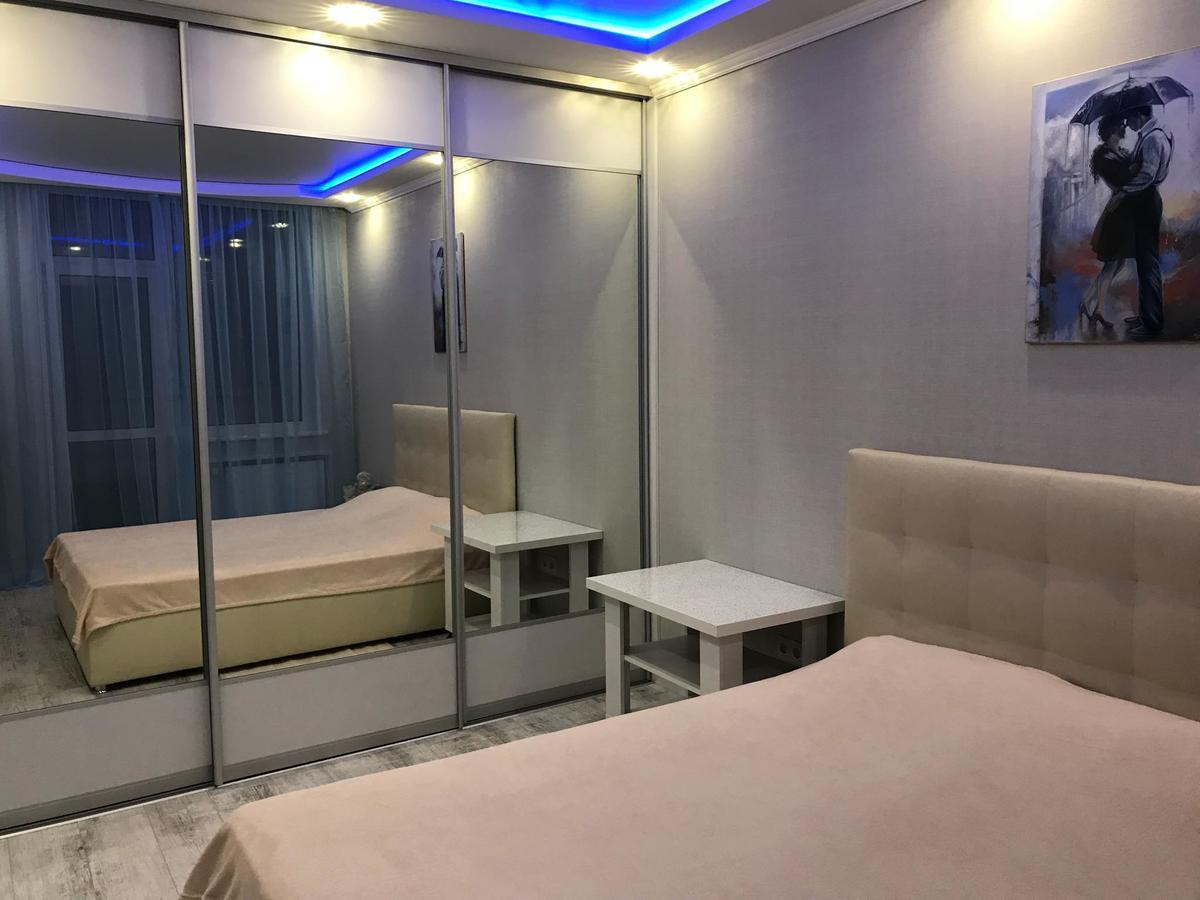 Luxe Apartment On Drahomanova Kiev Exteriör bild